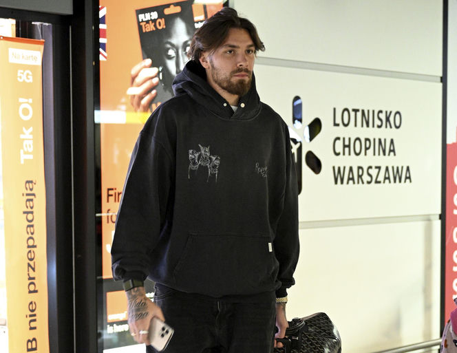 poproszę o galerie: Reprezentacja Polski przyleciała do kraju po meczu z Maltą