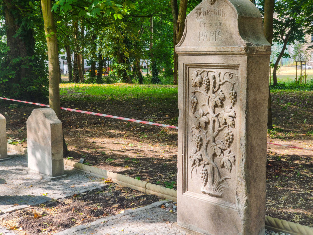 Lapidarium w parku Chopina