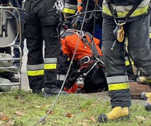 Dramat w Śródmieściu. Mężczyzna wpadł do kanału