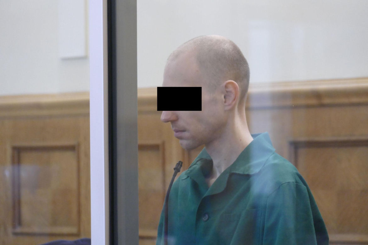 Horror w Łodzi. Zaszlachtował przyjaciela, chciał go podpalić i zjeść