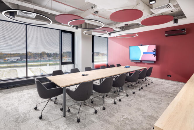 Biuro przy centrum dystrybucyjnym Auchan w Wilczej Górze