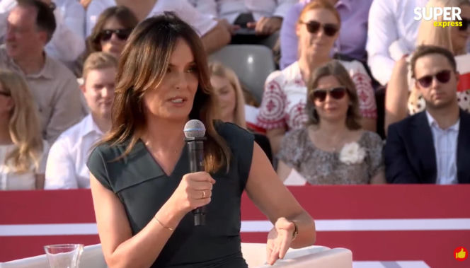 Dorota Gawryluk na debacie przed Pałacem Prezydenckim