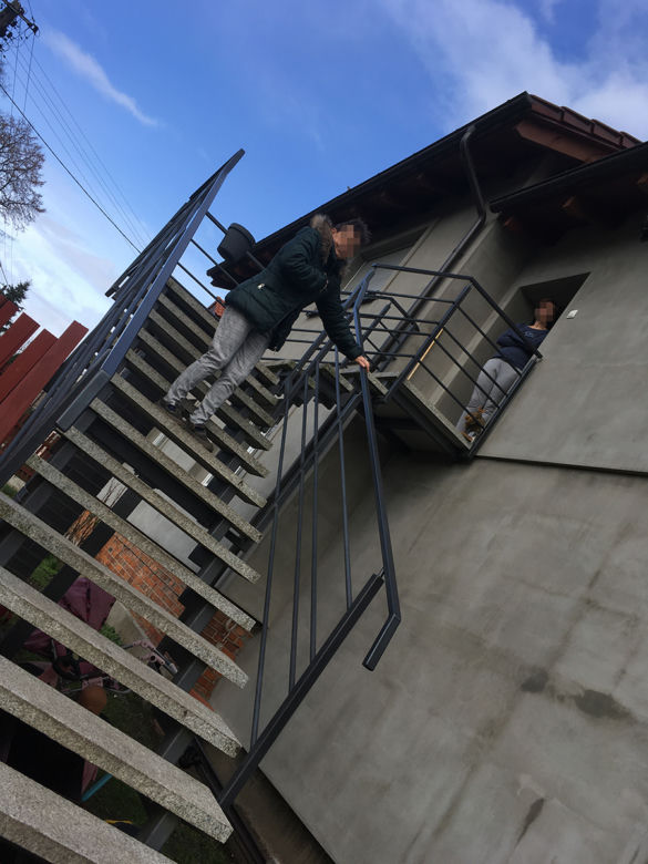 Ustrzelił żonę z kuszy, bo dostała kwiaty