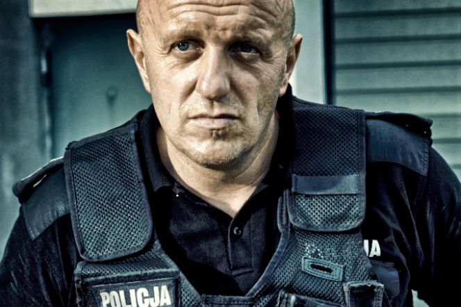 Policyjny rap – gwiazda „Policjantek i Policjantów” w autobiograficznej piosence