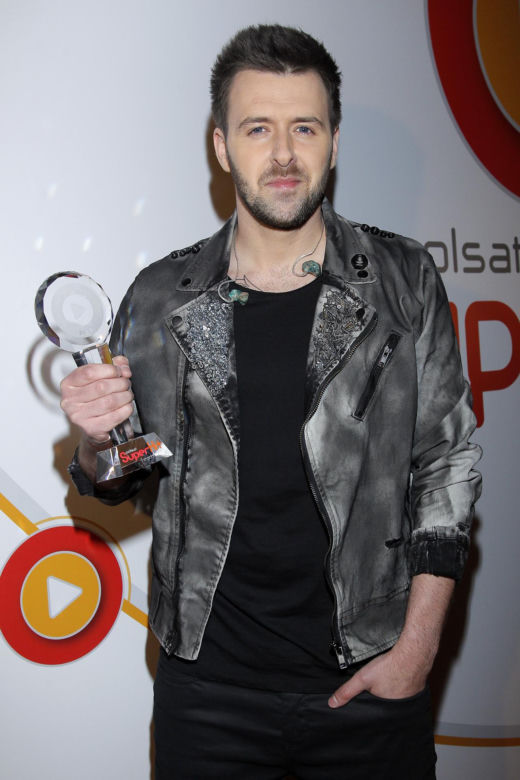Grzegorz Hyży kiedyś i dziś. Od skromnego chłopaka z "X Factora" do ikony męskiego stylu