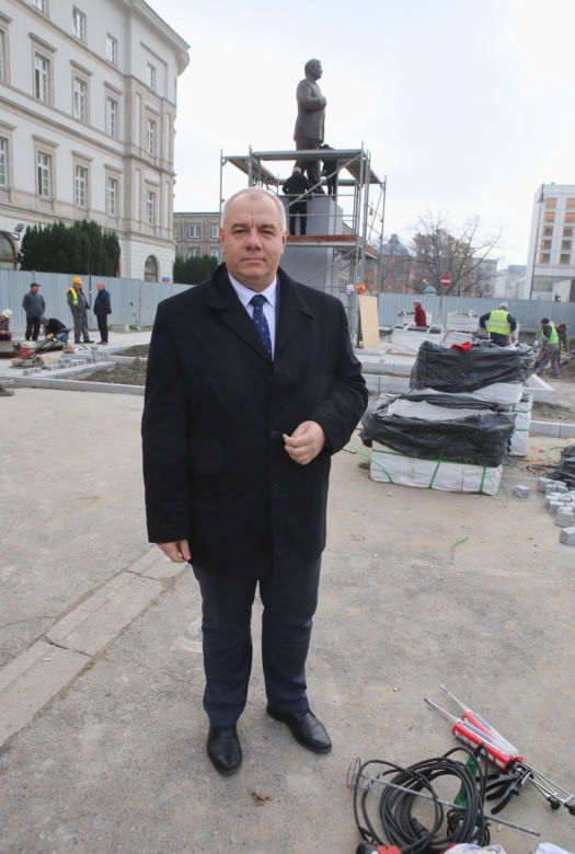 Kaczyński stanął na placu Piłsudskiego