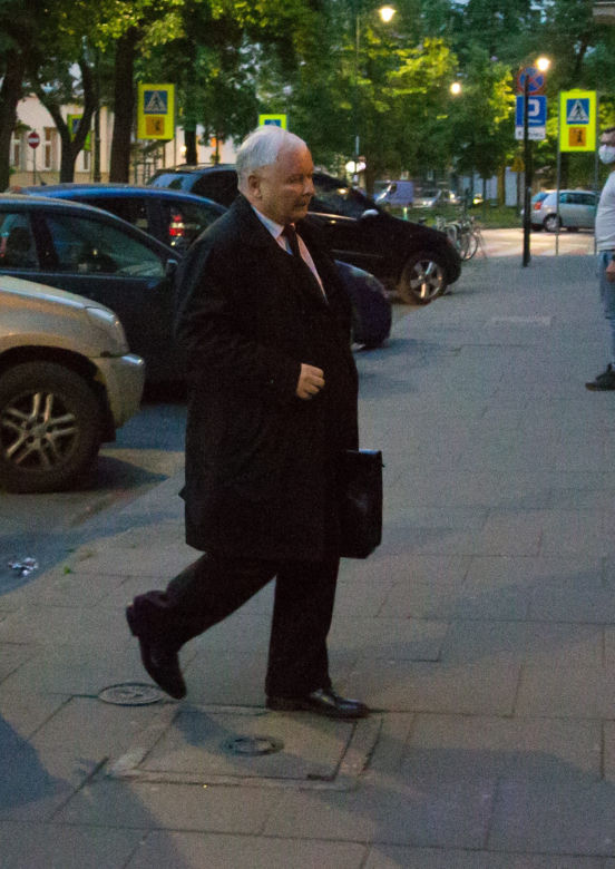 Kaczyński w Krakowie odwiedził grób brata