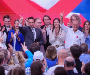 KO nadal prowadzi, ale traci. Opozycja ma powody do zadowolenia