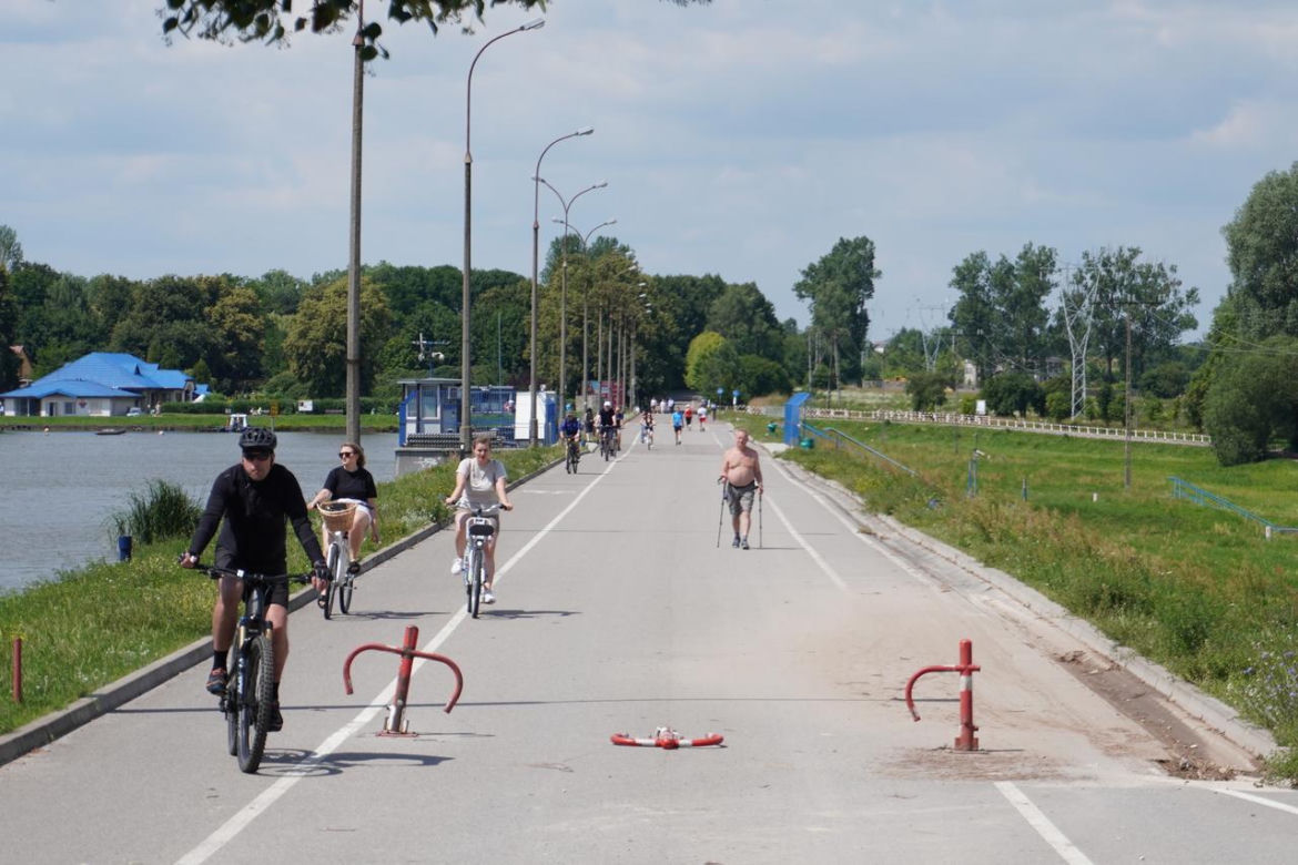 Lublinianie ruszyli nad Zalew Zemborzycki. Tak spędzili pierwszy weekend wakacji nad "lubelskim morzem"