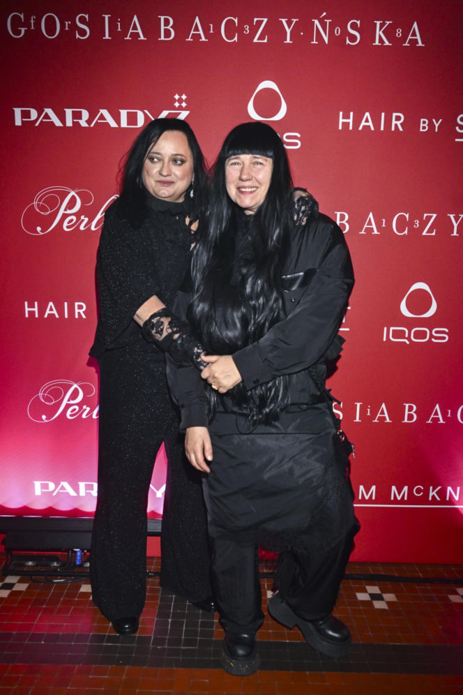 Książkiewicz pokazała majtki, Olejnik jak diwa i Grochowska w zbroi. Tłum gwiazd na pokazie Baczyńskiej