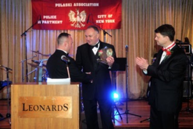  Dariusz Knapik Człowiekiem Roku NYPD Pulaski Association