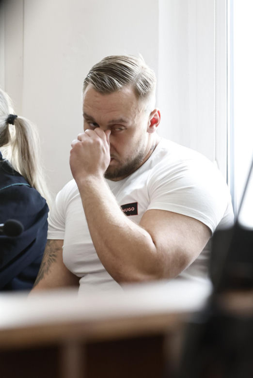 „Zamówili dwie butelki wódki i lemoniadę”. Kelner ujawnia, co działo się przed tragedią na Trasie Łazienkowskiej