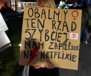 Najlepsze transparenty! Strajk Kobiet [ZDJĘCIA]