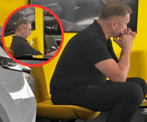 Tak Przemysław Czarnek dba o żonę! Zabrał jej auto do przeglądu [FOTO]