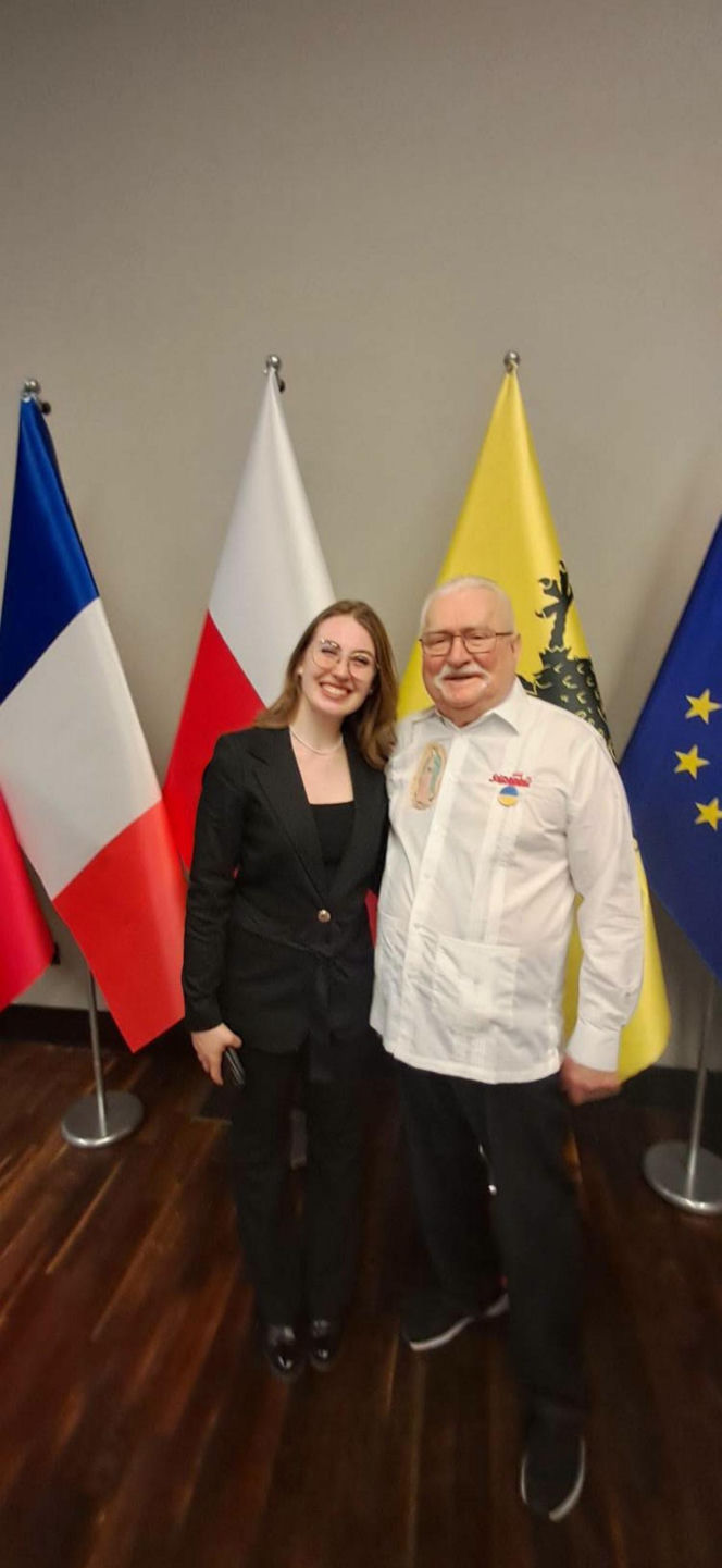 Macron i Wałęsa w Gdańsku. Te zdjęcia mówią więcej niż tysiąc słów