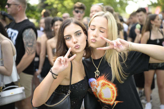 Drugi koncert The Weeknd w Warszawie. Najwierniejsi fani nie przestraszyli się morderczego upału. Znajdź się na zdjęciach