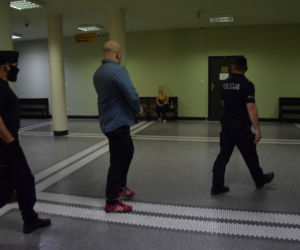 Przemyśl: Łukasz P. więził synka w mieszkaniu.   Jest wyrok sądu [Zdjęcia]
