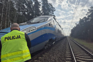 Do dramatycznego zdarzenia doszło na w okolicach Susza. Pociąg Pendolino potrącił nastolatka