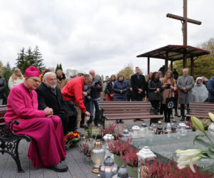 Poświęcenie nowego nagrobka Krzysztofa Krawczyka