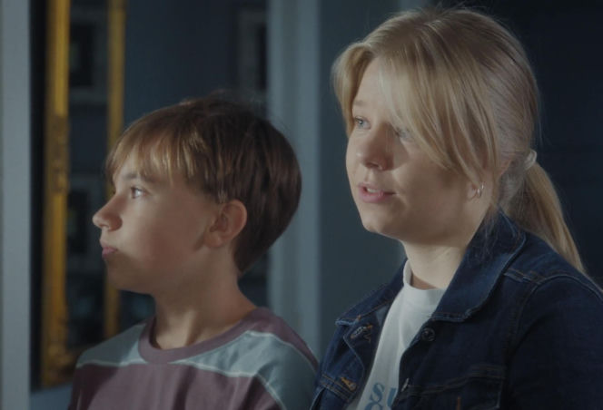 M jak miłość, odcinek 1908. Lenka (Olga Cybińska), Misiek (Aleksander Bożyk), Paweł (Rafał Mroczek), Kinga (Katarzyna Cichopek), Piotrek (Marcin Mroczek)