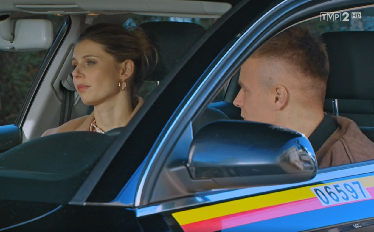 Barwy szczęścia, odcinek 2615: Iwona (Izabela Zwierzyńska), Patryk (Konrad Skolimowski)