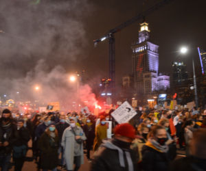 Protest kobiet w centrum Warszawy
