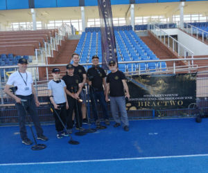 Radość po awansie i niespodziewana zguba. Na stadionie trwały poszukiwania obrączki