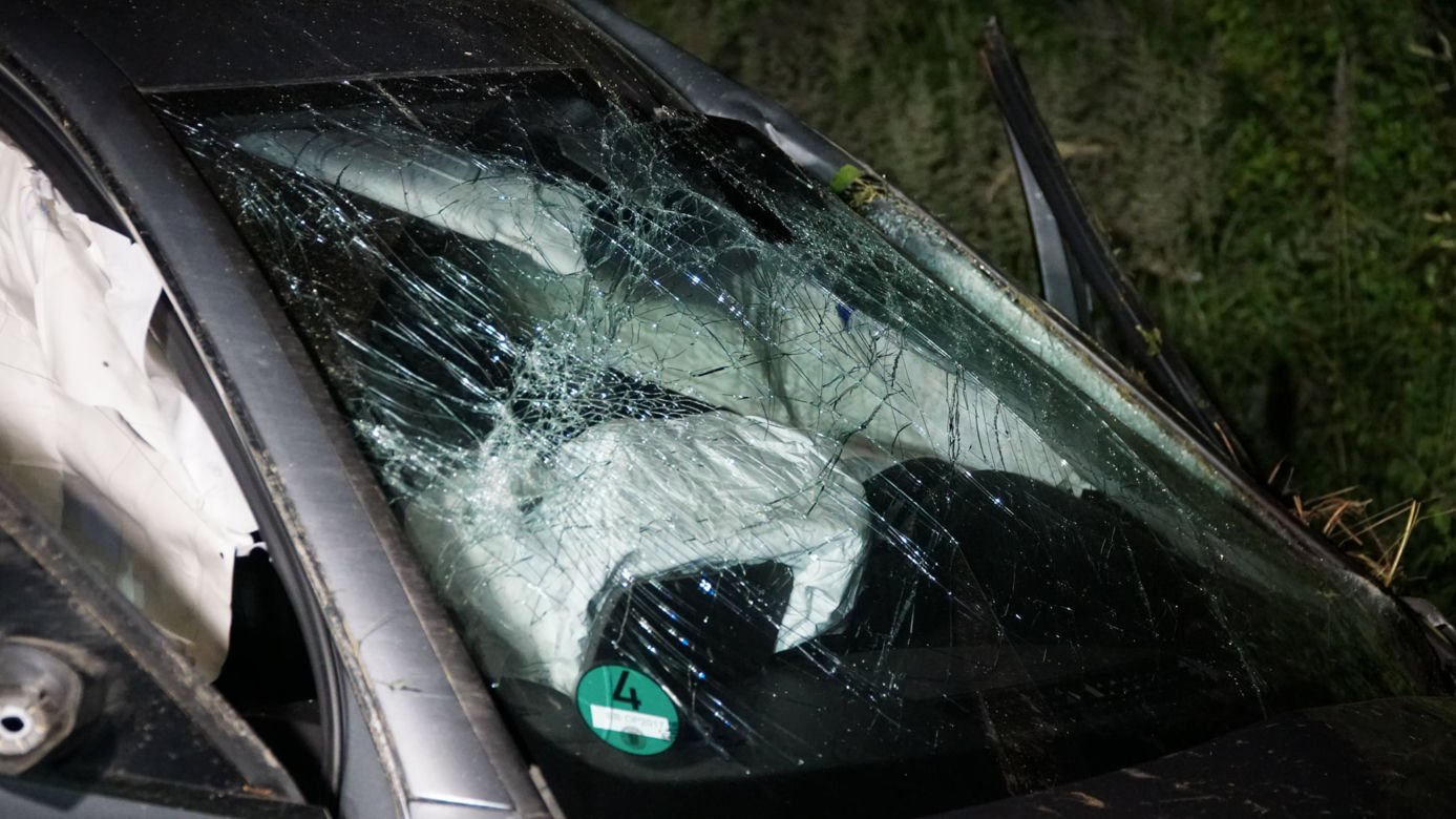 Tragiczny wypadek pod Ostrzeszowem! Nie żyje 16-letnia pasażerka [ZDJĘCIA]