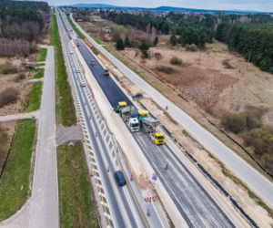 Obwodnica Morawicy: Kierowcy, przygotujcie się na zmiany! Sprawdź aktualną organizację ruchu na DK73