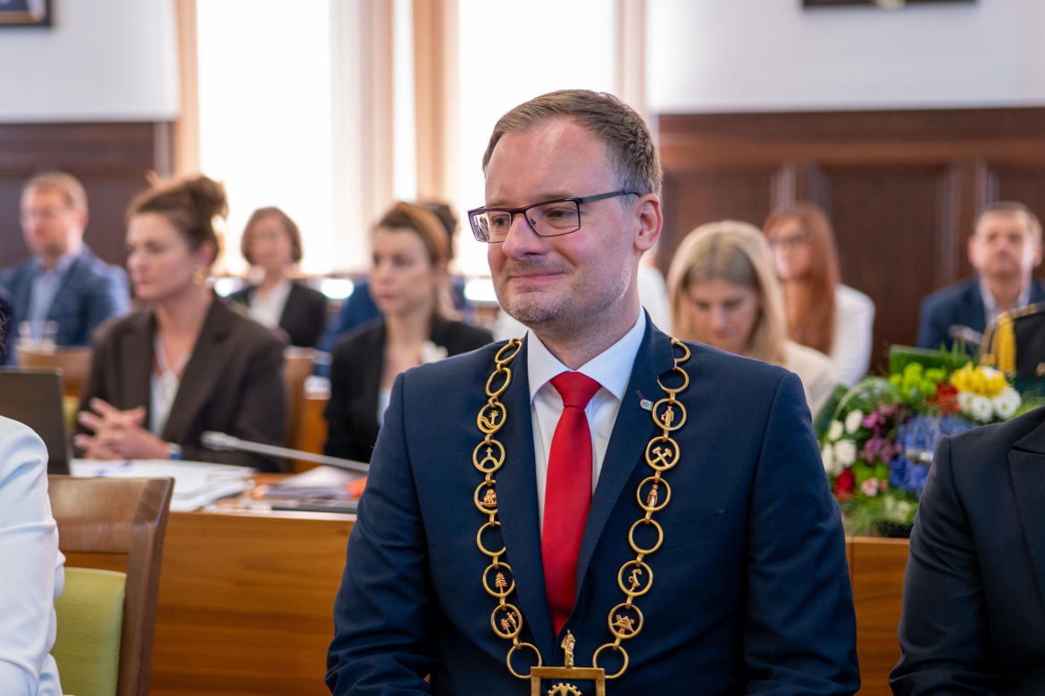 Zaprzysiężenie nowego prezydenta Zabrza. Kamil Żbikowski złożył ślubowanie i zwrócił się do mieszkańców