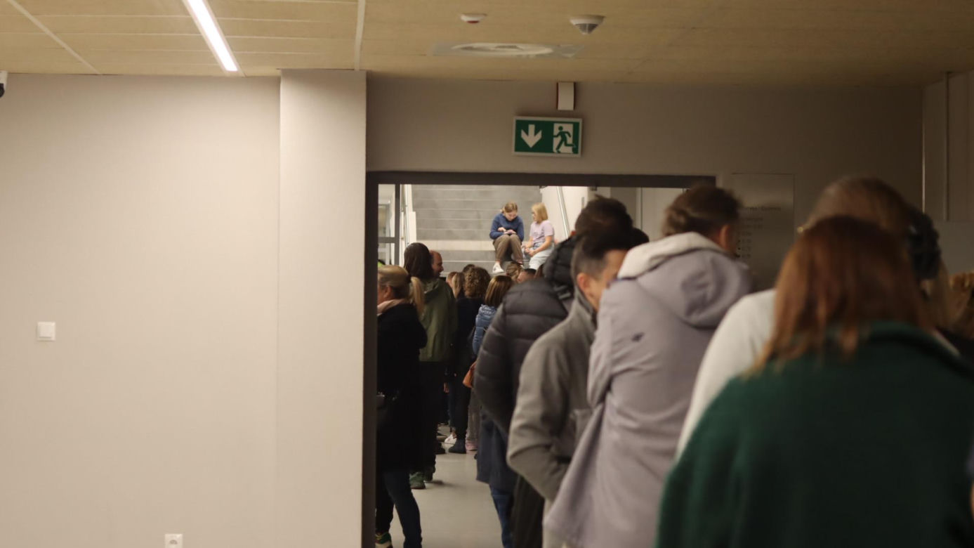 Ogromne kolejki przed lokalami wyborczymi w Lublinie