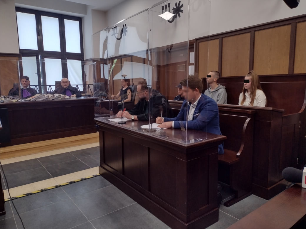 Ćwierć wieku za kratkami