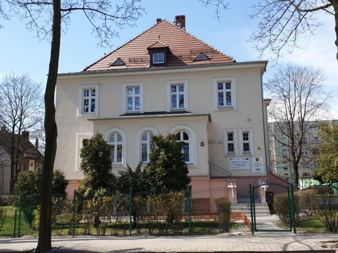 To miasto na Śląsku zachwyca perłami architektury. Zabytkowe osiedla robią wrażenie!