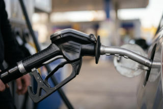 Hurtowe ceny paliw 03.04.2026 - drastyczny wystrzał diesla, benzyna minimalnie w górę