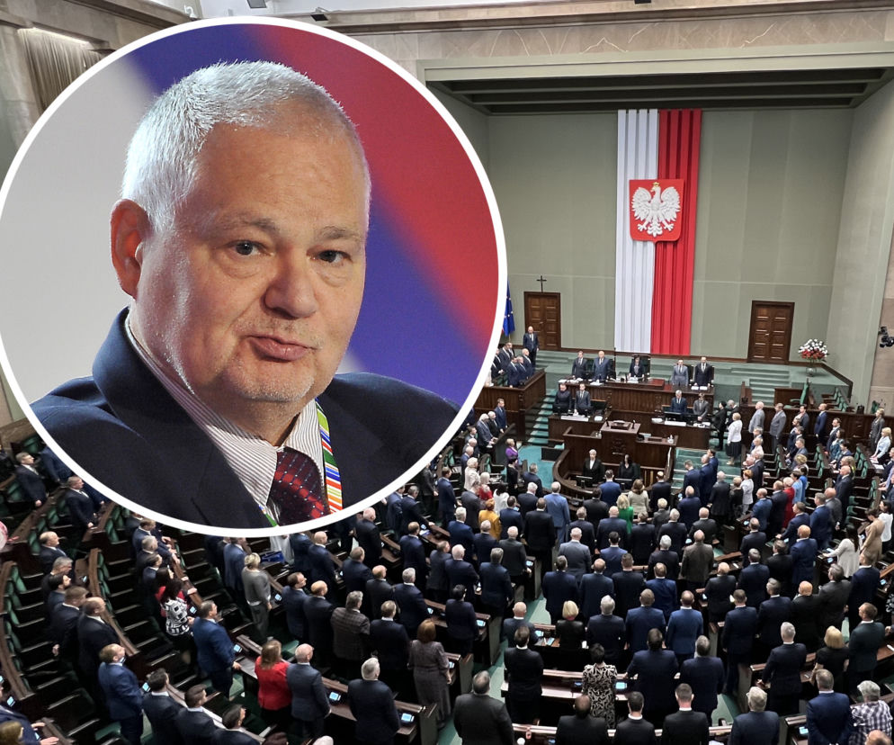 Posłowie na sali plenarnej Sejmu. Na wstawce prezes NBP Adam Glapiński. O pracach komisji przeczytasz na SE Superbiz.