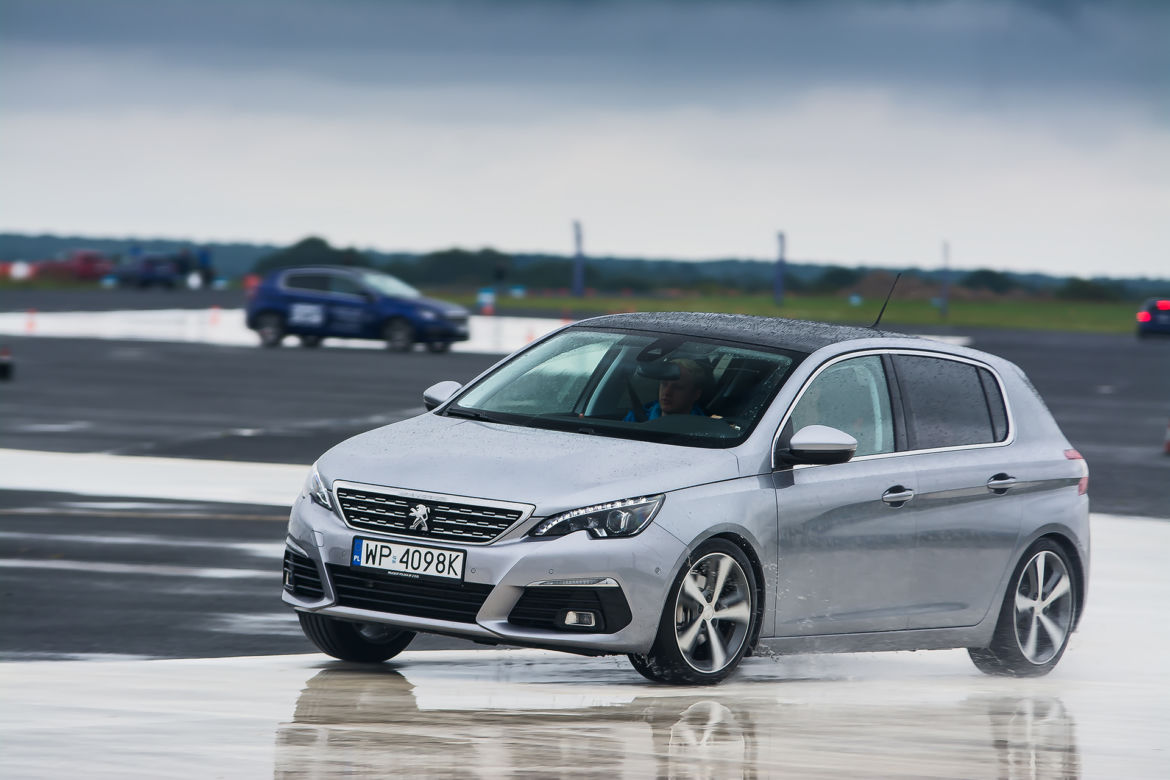 Peugeot 308 FL 1.6 BlueHDI Business Line