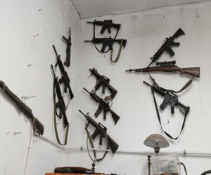 Grójec: Kryminalni znaleźli nielegalny arsenał. Szokujące odkrycie policjantów