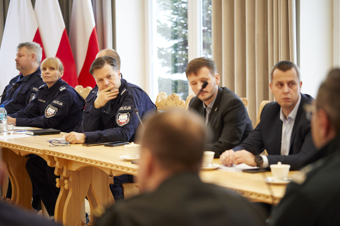 Posiedzenie Wojewódzkiego Zespołu Zarządzania Kryzysowego "Bezpieczne ferie dla dzieci i młodzieży w województwie małopolskim – 2023"