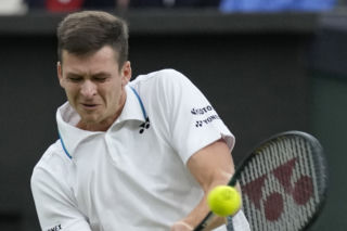 Wimbledon. Hurkacz wygrał z Federerem! Polak w PÓŁFINALE Wimbledonu [WYNIK]
