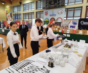 Już po raz ósmy w Siedlcach rywalizowali młodzi kelnerzy z całej Polski