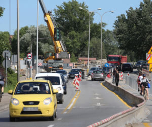 Budowa zapory przeciwpowodziowej blokuje miasto