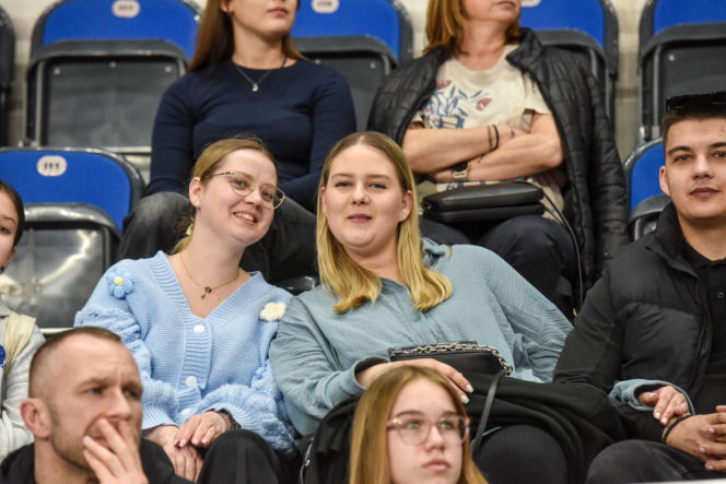 Halowe mistrzostwa Polski w Kujawsko-Pomorskiej Arenie Toruń. Zdjęcia kibiców i zawodników