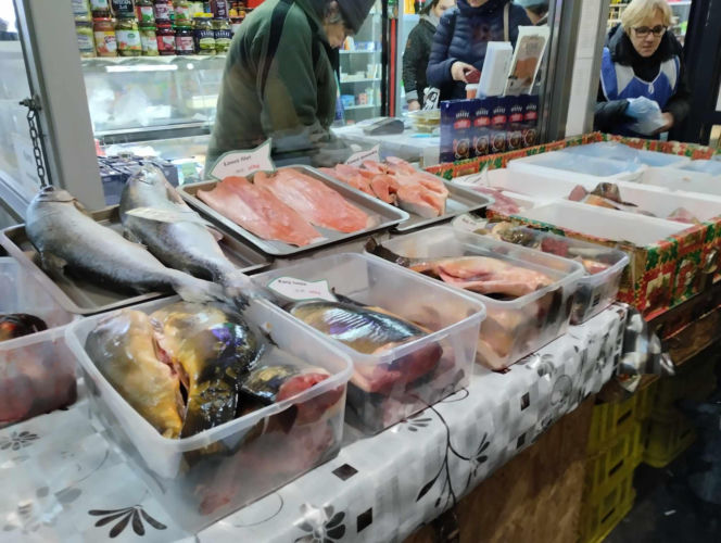 Ceny Karpia na bazarze Lotników i bazarze Wałbrzyska na Mokotowie