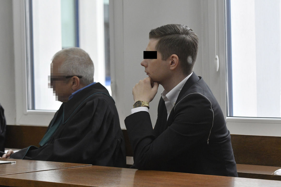 Kolejna rozprawa Patryka D. Pędził białym porsche po Marszałkowskiej. Inwalida zginął na miejscu
