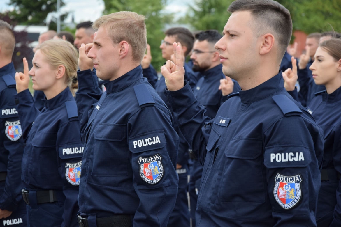 Nowi funkcjonariusze policji na Podkarpaciu [GALERIA]