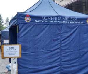 Koronawirus. W Nowym Sączu działa punkt poboru wymazów. Ruszyły badania przesiewowe