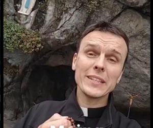 TVN przesadził? Ksiądz w programie o zdradzie i manipulacji