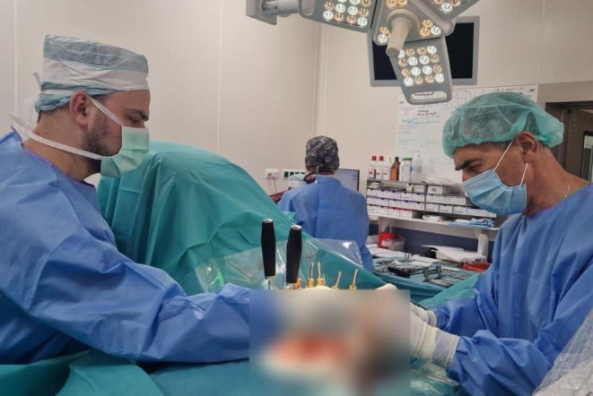 Dramat 15-latka w nowym aquaparku. Lekarze z Katowic uratowali mu kręgosłup