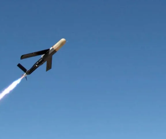 Rewolucyjny system Coyote zneutralizował rój dronów. Jak działa niekinetyczna broń przyszłości?