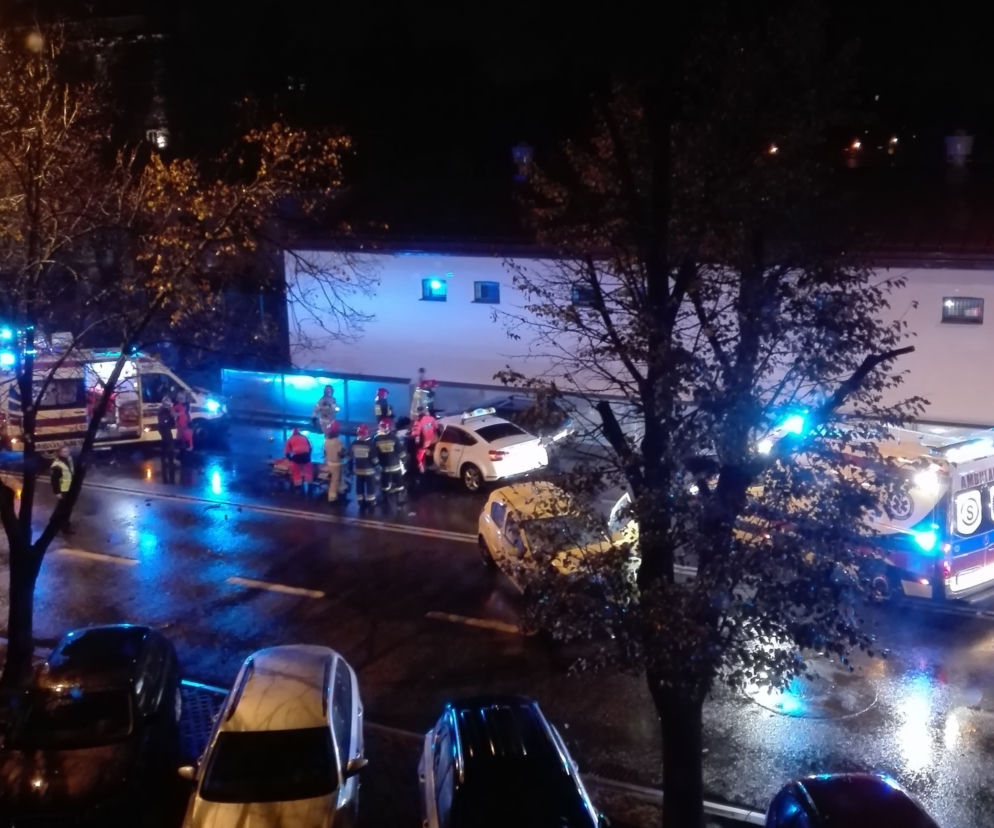 RZESZÓW: Wypadek na Dąbrowskiego, trzy osoby ranne